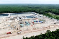 Đẩy mạnh thi công cơ sở hạ tầng ở các khu công nghiệp. Ảnh: Thành Nguyễn 