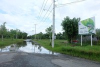 Vạn Phát Hưng bị đình chỉ hoạt động kinh doanh bất động sản 12 tháng vì những sai phạm tại dự án Khu dân cư Nhơn Đức, huyện Nhà Bè. (Ảnh: Việt Dũng)