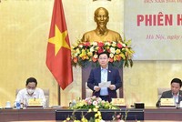 Chủ tịch Quốc hội Vương Đình Huệ chủ trì phiên họp.