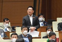 Bộ trưởng Hồ Đức Phớc trong phiên chất vấn sáng ngày 12/11.
