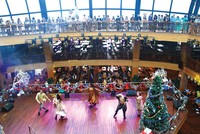  Hoạt động du lịch bình thường trở lại sẽ mang đến nguồn thu lớn cho các địa phương. Ảnh: Thành Nguyễn