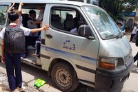 Bộ GTVT sẽ tăng cường giám sát hoạt động đưa đón học sinh bằng xe ô tô.