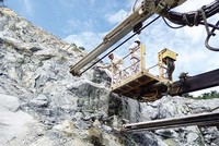 Thi công Dự án cao tốc Nha Trang - Cam Lâm. Ảnh: A.M