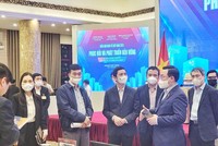 Chủ tịch Quốc hội Vương Đình Huệ kiểm tra tổng thể công tác chuẩn bị Diễn đàn Kinh tế Việt Nam 2021 tại Trung tâm Hội nghị quốc tế (Ảnh: Quochoi.vn).