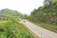 Một đoạn Quốc lộ 6 qua huyện Vân Hồ (tỉnh Sơn La). Ảnh: A.M