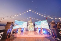 “Hải trình thượng lưu trên Vịnh di sản” khiến du khách say đắm