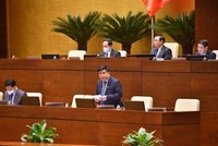 Bộ trưởng Nguyễn Chí Dũng giải trình trong phiên họp chiều 7/1/2022.