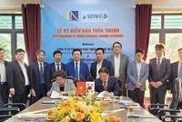 Tỉnh Hải Dương tiếp tục đẩy nhanh xây dựng hạ tầng khu công nghiệp để kêu gọi, thu hút đầu tư. Trong ảnh: Lễ ký kết Biên bản thỏa thuận hợp tác đầu tư giữa Tập đoàn Phát triển Khu công nghiệp - Đô thị Đại An với Công ty TNHH SEIN I&D Việt Nam. Ảnh: Thanh Sơn