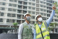 Hoạt động triển khai dự án mới đang chờ được “tháo nghẽn”. 