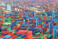 Một góc cảng Busan, cảng lớn nhất của Hàn Quốc. Ảnh: AFP