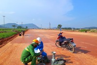 Thi công cao tốc Bắc - Nam đoạn Mai Sơn - Quốc lộ 45.