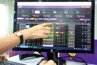 F0 vội vã đến… lẳng lặng đi