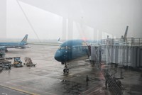 Chuyến bay thường lệ đầu tiên nối lại mạng bay châu Âu - Việt Nam do Vietnam Airlines thực hiện hạ cánh an toàn tại Nội Bài sáng 26/1