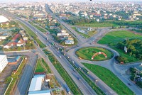 Hạ tầng giao thông Hải Dương ngày càng hoàn thiện, đáp ứng nhu cầu phát triển kinh tế - xã hội Ảnh: Thanh Sơn