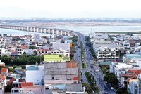 Cầu Hùng Vương - gạch nối TP. Tuy Hòa và đô thị Nam Tuy Hòa ngay cửa Đà Diễn