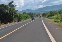 Cho đến nay tiến độ triển khai Dự án Đường Hồ Chí Minh đã chậm gần 2 năm và chưa rõ thời gian hoàn thành. 