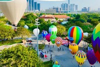 Trải nghiệm bay khinh khí cầu ngắm Hà Nội từ trên cao