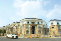 Vướng pháp lý khiến nhiều dự án không thể ra hàng. Ảnh: Lê Toàn