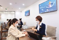 VietinBank, Techcombank, ACB, VIB, HDBank, Sacombank... là những ngân hàng có nguồn thu lớn từ mảng bảo hiểm. Ảnh: Dũng Minh 