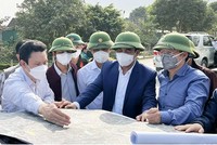 Hà Tĩnh đặt mục tiêu bàn giao 70% diện tích mặt bằng của các gói thầu xây lắp khởi công trước ngày 20/11/2022 và bàn giao toàn bộ diện tích còn lại trong quý II/2023