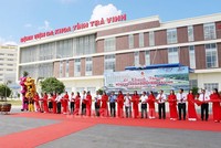 Lãnh đạo tỉnh Trà Vinh cắt băng khánh thành Bệnh viện Đa khoa tỉnh Trà Vinh. Ảnh: Báo Trà Vinh online