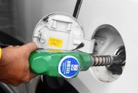 Dầu diesel tăng giá xuất phát từ nhu cầu phục hồi mạnh mẽ khi các nền kinh tế mở cửa trở lại và đưa hoạt động kinh doanh trở lại bình thường. Ảnh: AFP