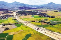 Việc đầu tư hệ thống đường bộ cao tốc đòi hỏi chi phí đầu tư xây dựng cũng như quản lý, vận hành, bảo trì rất lớn.