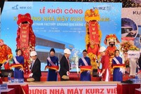 Lãnh đạo tỉnh Bình Định và nhà đầu tư thực hiện nghi thức khởi công dự án đầu tiên trong Khu công nghiệp Becamex VSIP Bình Định