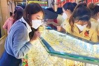 Chênh lệch giữa giá vàng trong nước và giá vàng quốc tế có thời điểm lên tới gần 20 triệu đồng/lượng