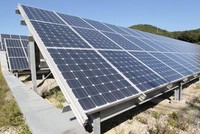 Mỹ miễn thuế pin năng lượng mặt trời nhập khẩu từ Việt Nam trong thời hạn 2 năm.