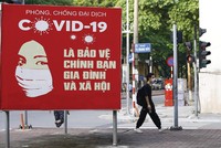 Khó đoán định rủi ro liên quan tới dịch bệnh Covid-19. Ảnh: Dũng Minh