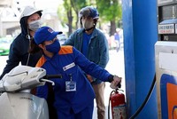 Giá xăng sẽ giảm mạnh vào đầu tuần tới