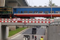Bộ GTVT đề nghị UBND tỉnh Quảng Trị chỉ đạo nghiên cứu phương án xây dựng nút giao khác mức (cầu vượt, hầm chui) giữa đường bộ đô thị với tuyến đường sắt quốc gia. (Ảnh minh họa)