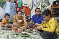 Oằn lưng trong “cơn bão” giá - Bài 1: Nồi cơm vơi, giọt mồ hôi rơi dày