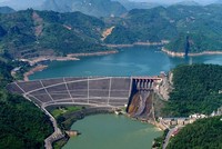 Việc mở rộng Thủy điện Hòa Bình nhằm khai thác nguồn nước xả thừa vào mùa lũ của nhà máy hiện hữu để phát điện