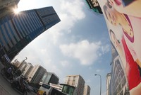 Thị trường bất động sản đứng trước kỳ vọng được "cởi trói" khi bỏ khung giá đất. Ảnh: Dũng Minh 