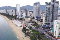 Tòa nhà Panorama Nha Trang (ngoài cùng, bên phải) nằm ở vị trí đắc địa