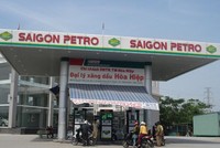 Chưa tước ngay giấy phép nhập khẩu với 5 doanh nghiệp đầu mối xăng dầu