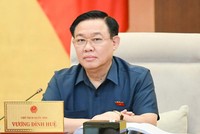 Chủ tịch Quốc hội Vương Đình Huệ phát biểu tại phiên thảo luận.