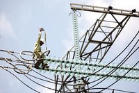 Năm 2022, giá truyền tải điện ở Việt Nam quy định là 75 đồng/kWh