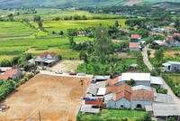 Ào ạt phân lô, bán nền đang phá vỡ cảnh yên bình ở nhiều vùng quê tại tỉnh Quảng Ngãi. Ảnh: Thanh Chung