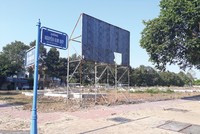 Giao dịch đất nền đã ngưng trệ tại nhiều địa phương phía Nam. Ảnh: Việt Dũng