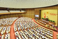 Hết việc, không hết giờ