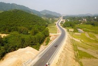 Hòa Bình sẽ xây thêm hàng trăm cây số đường bộ