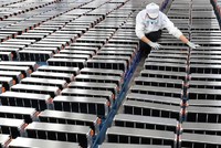 Trong báo cáo Triển vọng năng lượng thế giới năm 2022, Cơ quan Năng lượng Quốc tế cho biết Trung Quốc cung cấp khoảng 60% nguồn cung hóa chất lithium toàn cầu. Ảnh: AFP