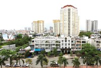 Giá nhà phố khó giảm sâu. Ảnh: Lê Toàn