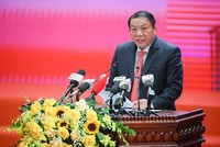 Bộ trưởng Bộ Văn hóa, Thể thao và Du lịch Nguyễn Văn Hùng phát biểu tham luận.