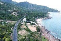 Một đoạn của tuyến đường ven biển Quy Nhơn - Sông Cầu