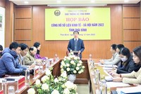 Ông Tăng Bá Phúc, Cục trưởng Cục Thống kê Thái Bình thông tin tại buổi họp báo