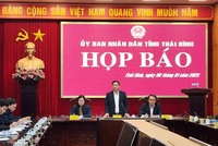 Phó Bí thư Tỉnh ủy, Chủ tịch UBND tỉnh Thái Bình Nguyễn Khắc Thận phát biểu tại buổi họp báo. 